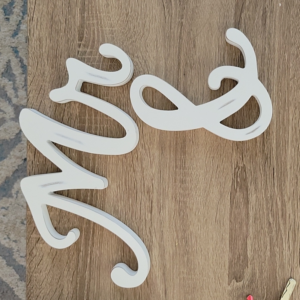 His & Hers Mr. & Mrs. Signage - Picture 2 of 3